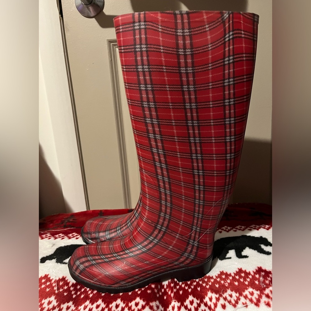 New Heartland Footwear HF Red Black Plaid 16” Tall Rainboots Rain Boots Shoes 6